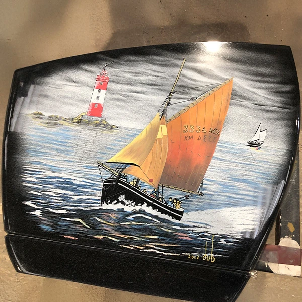 Lithogravure blanche ou en couleur sur monument funéraire, portrait fait main avec finesse